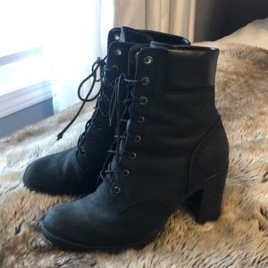 Timberland Women’s Camdale Chunky Heel Boots